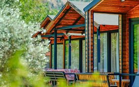 Marimare Beach & Bungalow